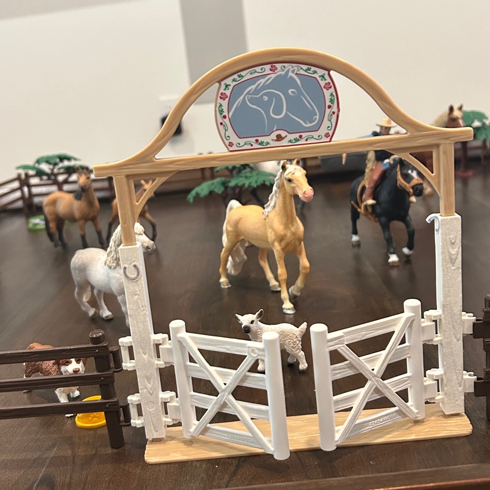 Schleich Horse Club Riders Horses, Lots of Animals & Accessories - Picture 5 of 17